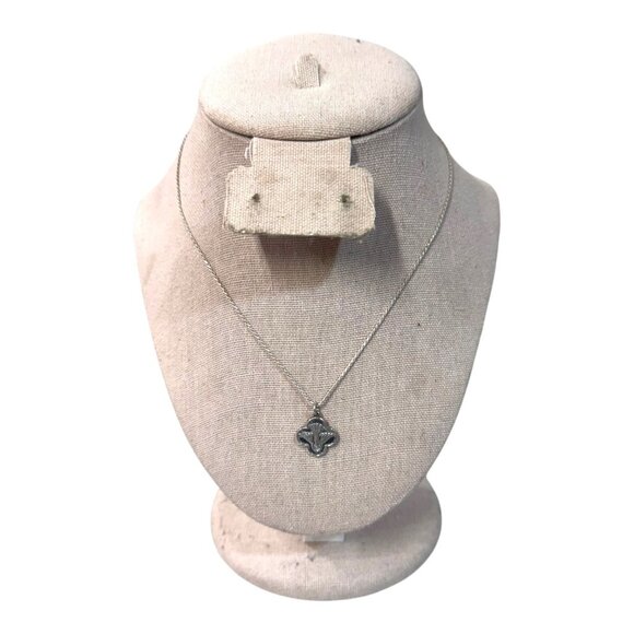 Vintage James Avery Sterling Silver Descending Dove Pendant Necklace Religious - Picture 2 of 14